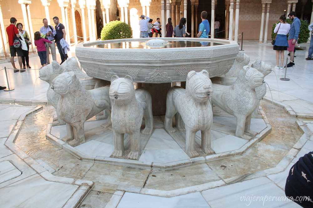 la alhambra, fuente de los leones, granada